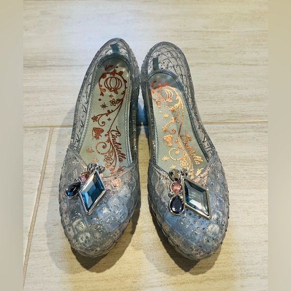 Disney Cinderella dress up shoes - Picture 4 of 6
